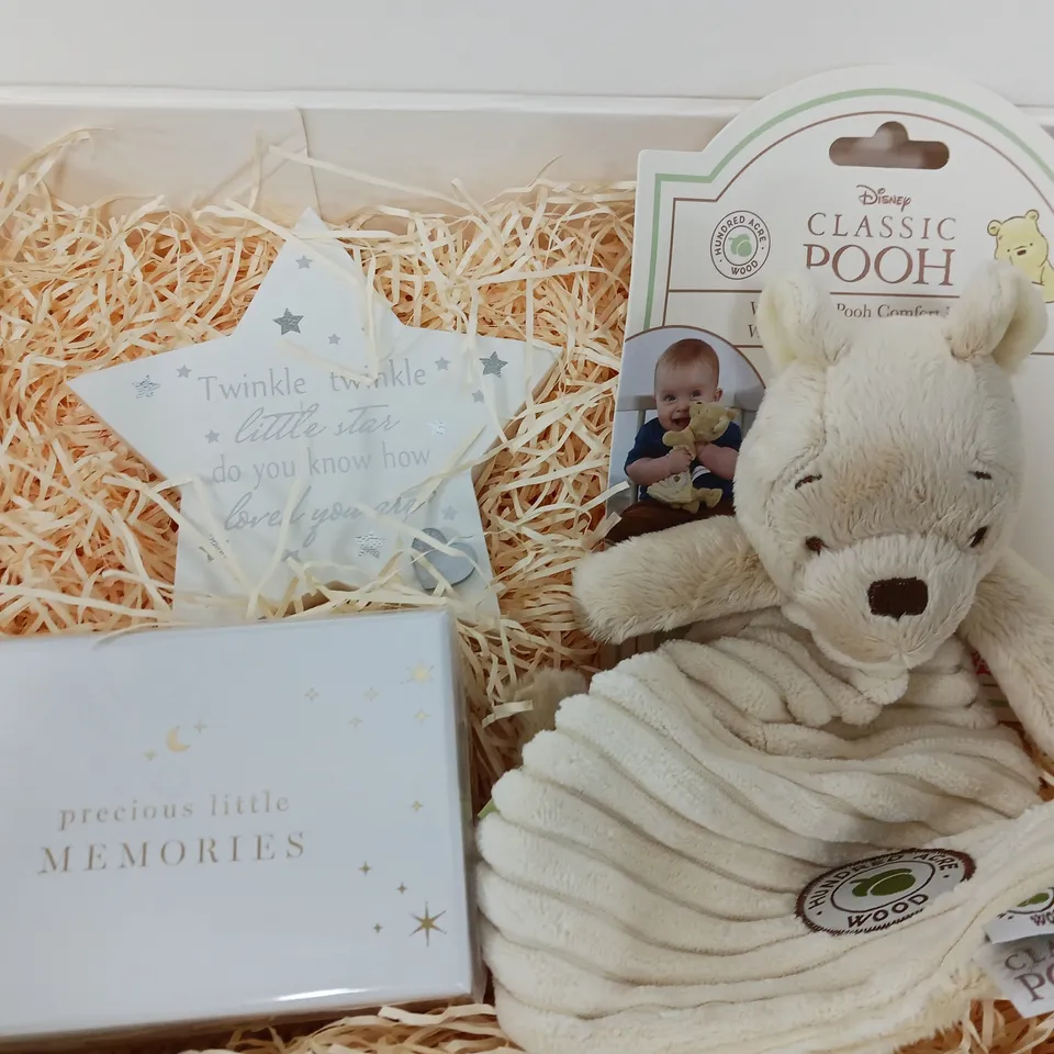 BOXED BABY SET TO INCLUDE DISNEY POOH COMFORT BLANKET, KEEPSAKES BOX, TWINKLE TWINKLE LITTLE STAR ORNAMENT