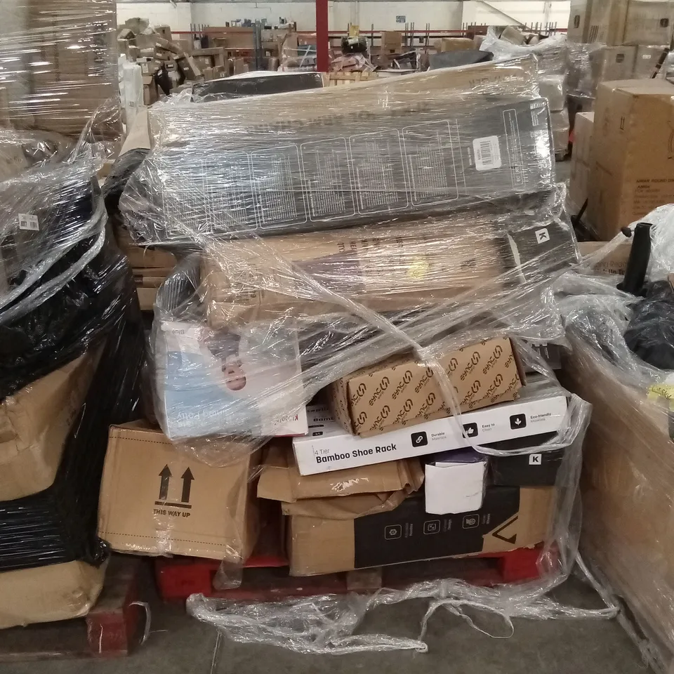 PALLET OF ASSORTED HOUSEHOLD GOODS AND PRODUCTS TO INCLUDE; BAMBOO SHOE RACK, CAMPING CHAIRS, PET CAR SEAT ETC