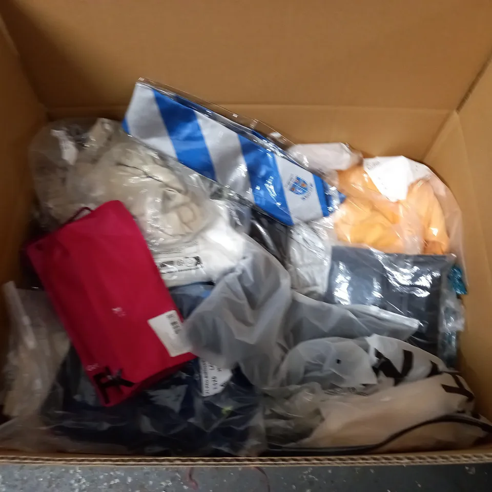 LARGE QUANTITY OF ASSORTED BAGGED CLOTHING ITEM STO INCLUDE BOOHOO. ODDBALLS AND COUNTRY COLLECTION