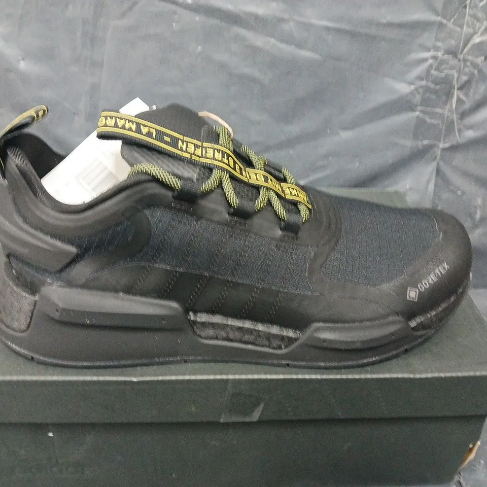 BOXED PAIR OF ADIDAS NMD V3 GTX TRAINERS - UK SIZE 8