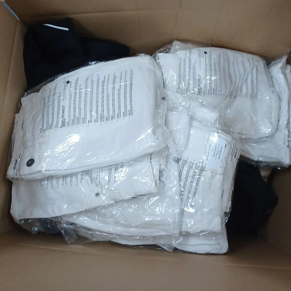 LARGE QUANTITY OF ASSORTED CLOTHING TO INCLUDE SHIRTS, SWEATERS, SKIRTS, ETC