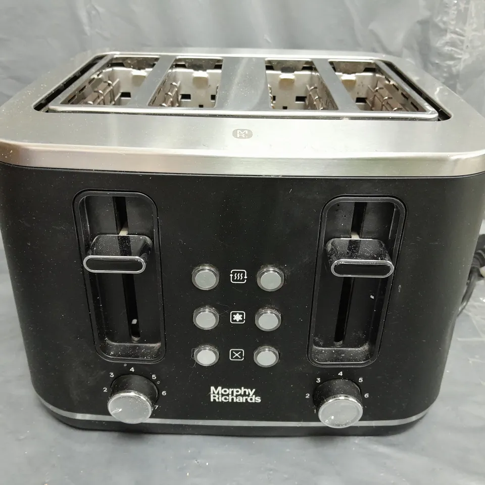 BOXED MORPHY RICHARDS BLACK TOASTER