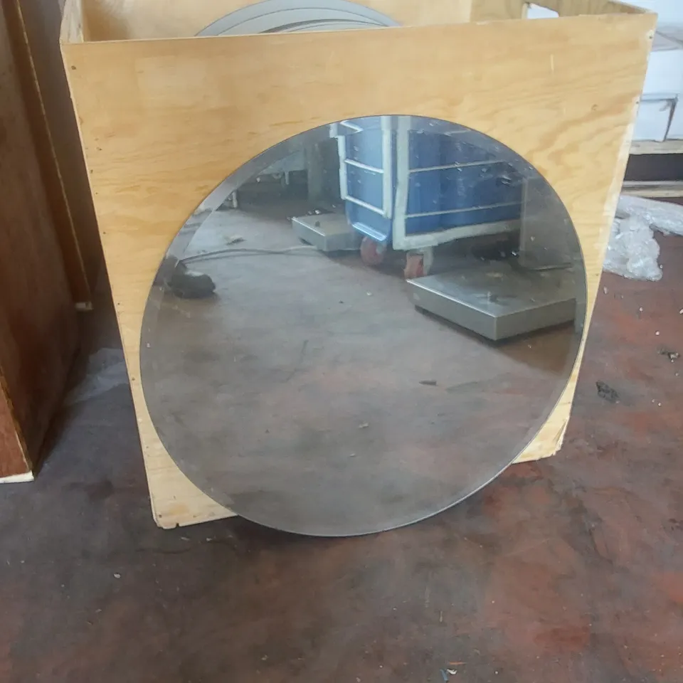BOX OF APPROX 10 x CIRCULAR MIRRORS