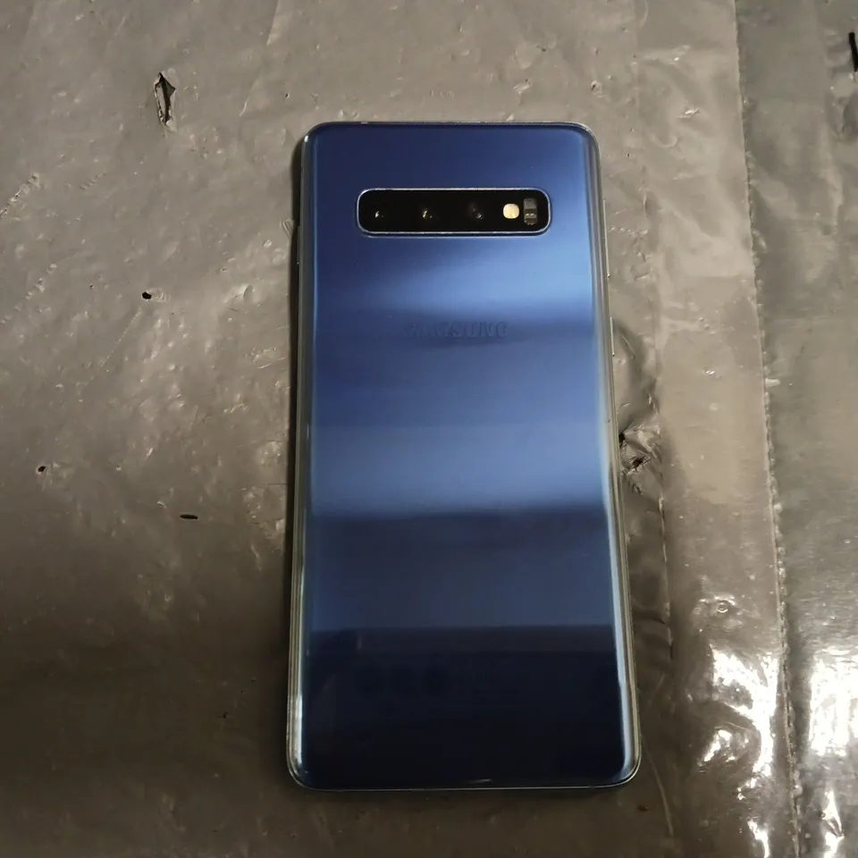 SAMSUNG GALAXY S10 SMARTPHONE