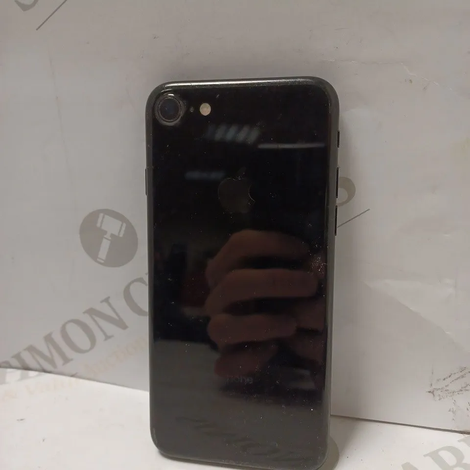 APPLE IPHONE 7 (A1778) SMARTPHONE