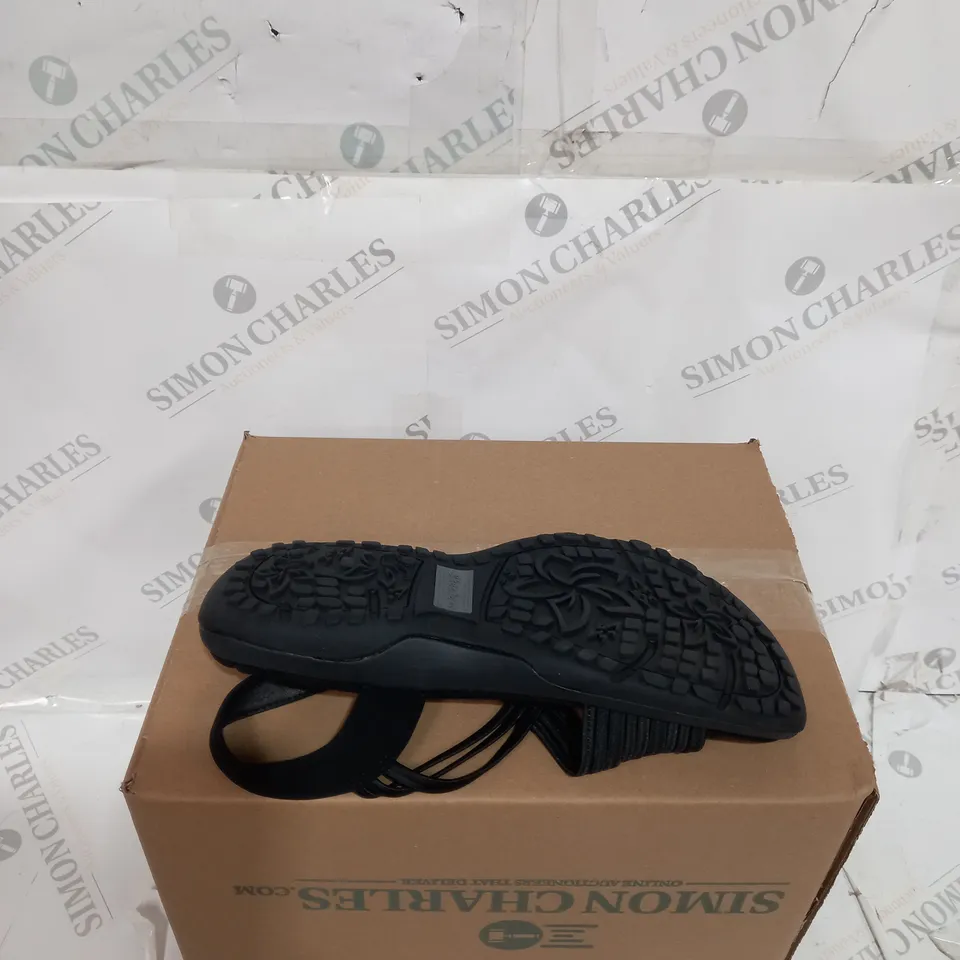 SKECHERS VEGAN BLACK OPEN TOE SANDALS SIZE UNSPECIFIED