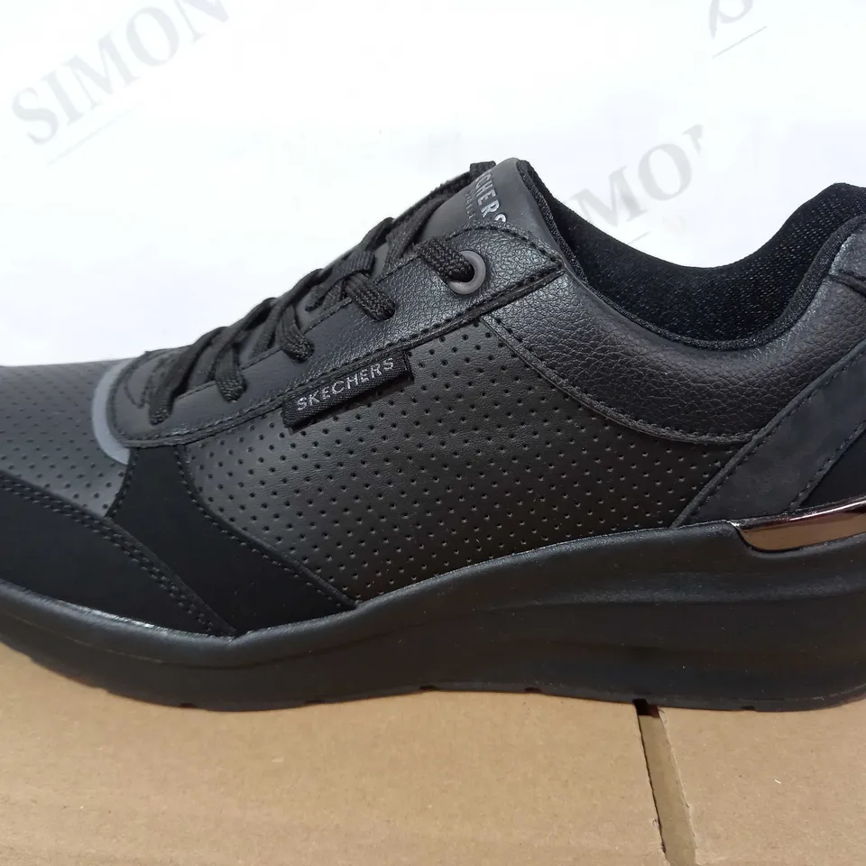 SKECHERS BILLION SUBTLE SPOTS TRAINER (BLACK), SIZE 6 UK