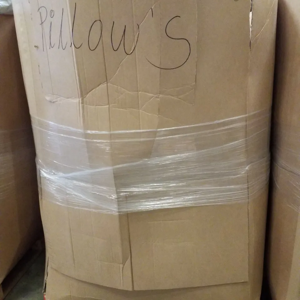 PALLET CONTAINING ASSORTED PILLOWS & CUSHIONS