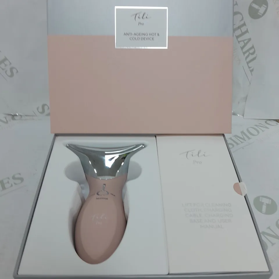 BOXED TILI PRO LED ANTI-AGEING HOT & COLD FACIAL TONING DEVICE