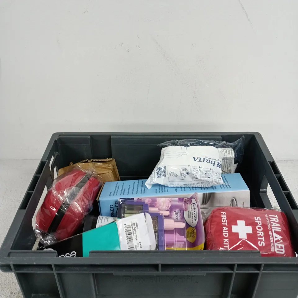 APPROXIMATELY 25 ASSORTED ITEMS INCLUDING SOUDAL FIX ALL, BRITA MAXTRA PRO AND A HIGH SPEED MILK FROTHER