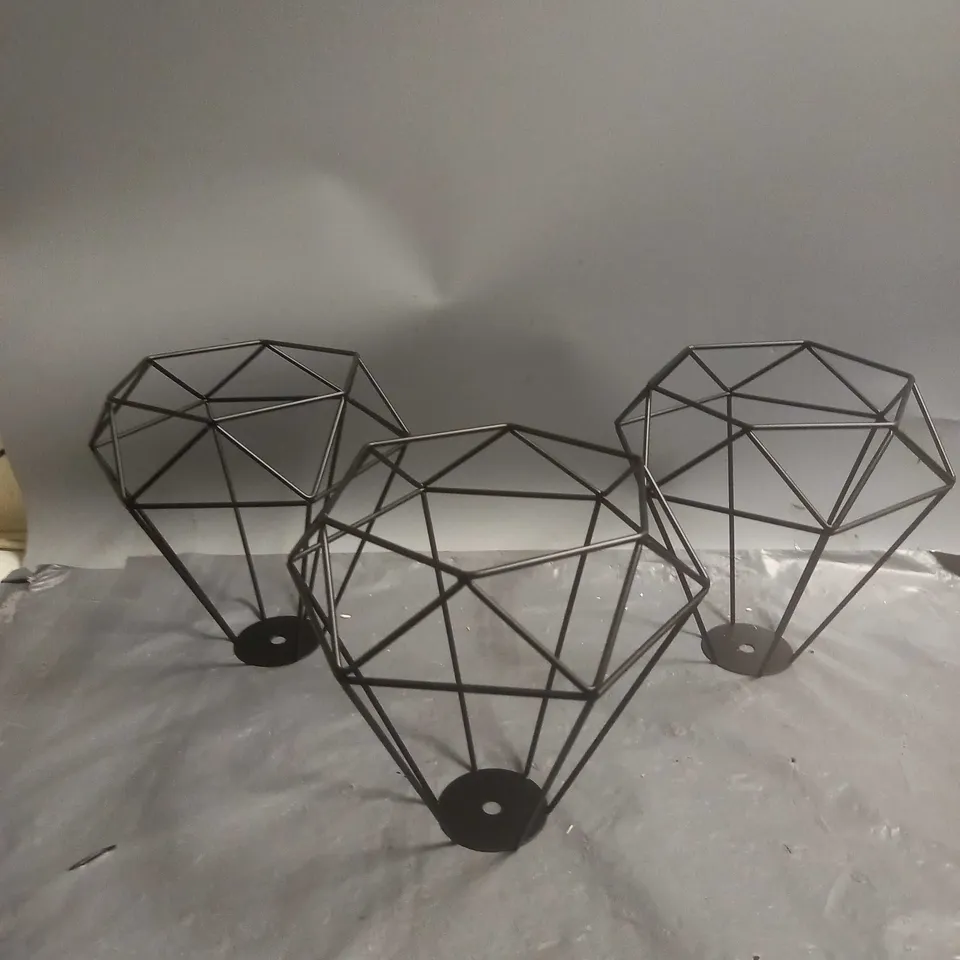 BOXED 3 LIGHT VINTAGE STYLE DIAMOND SHAPE CAGE LIGHTS