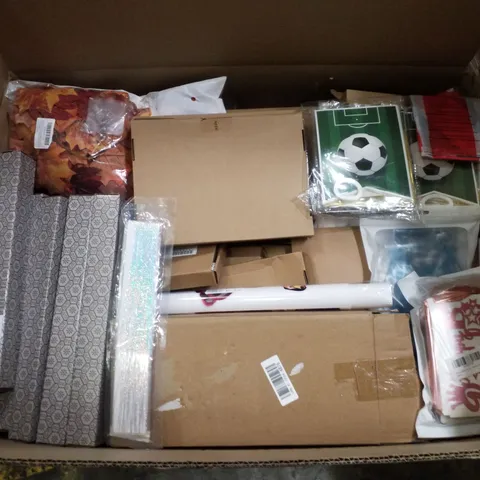 PALLET CONTAINING ASSORTED PARTY SUPPLIES