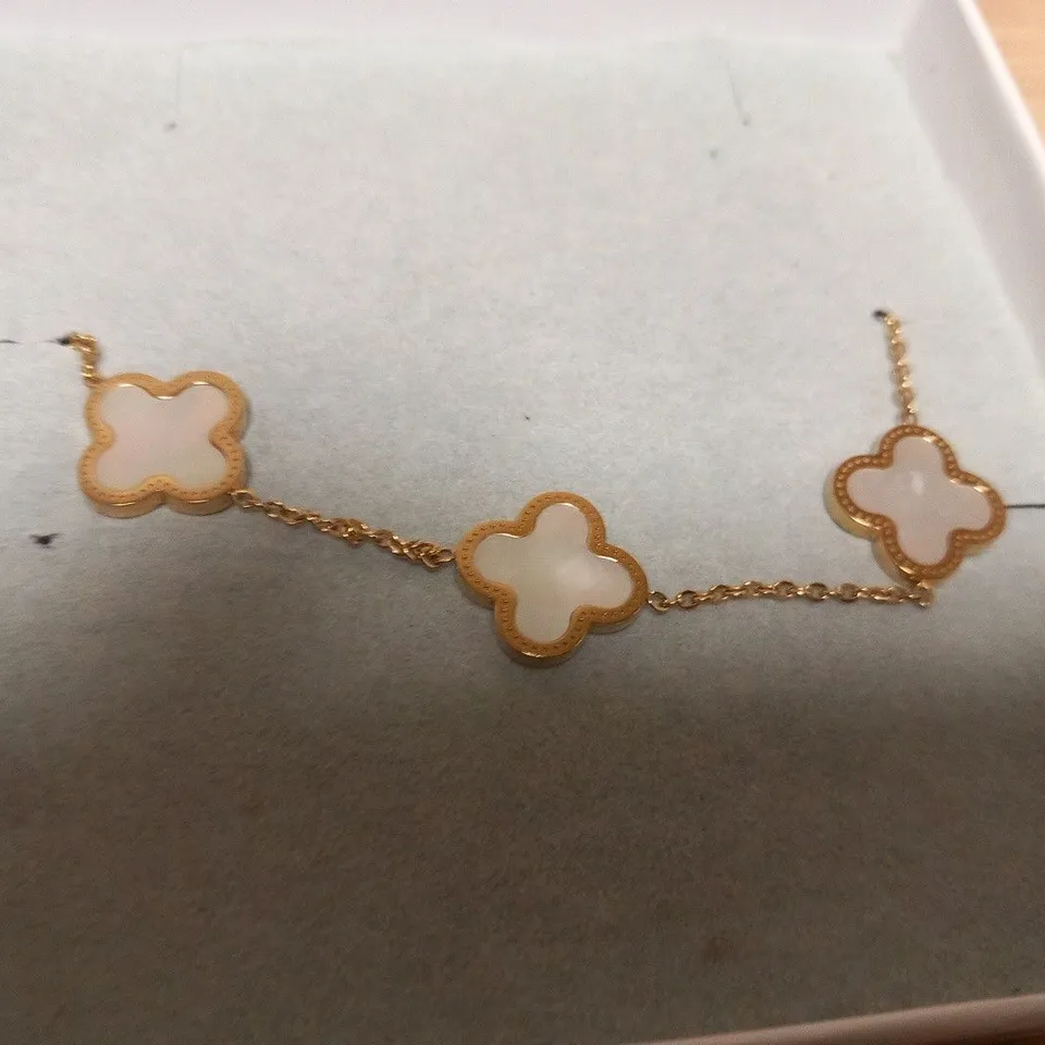 BOXED SAY IT WITH DIAMONDS LUCK COLLECTION BRACELET