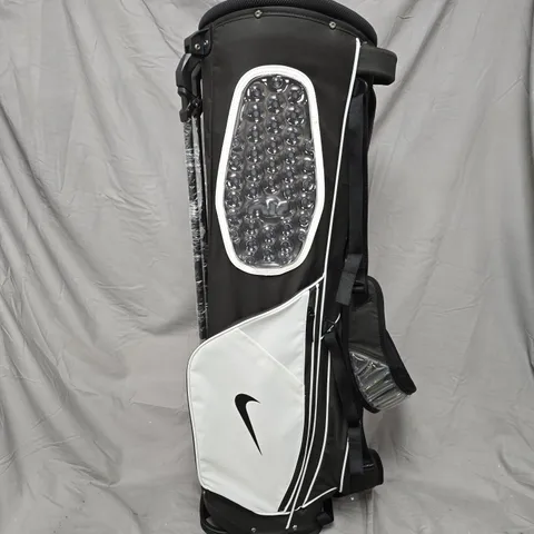 NIKE AIR MAX LITE GOLF BAG IN BLACK