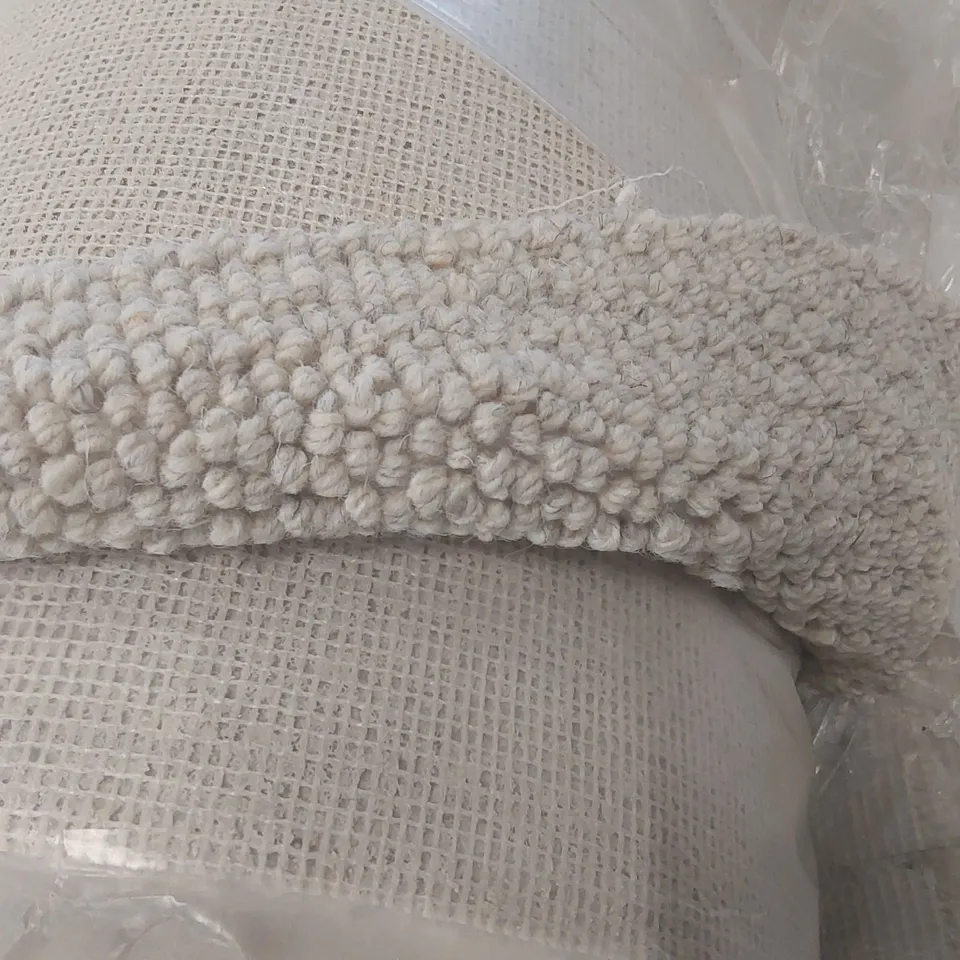 ROLL OF QUALITY PURE & SIMPLE LOOP FLOCK CARPET - APPROXIMATELY 5.45 x 5m