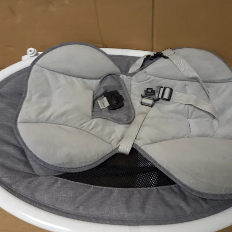 MUNCHKIN BLUETOOTH ENABLED LIGHTWEIGHT BABY SWING