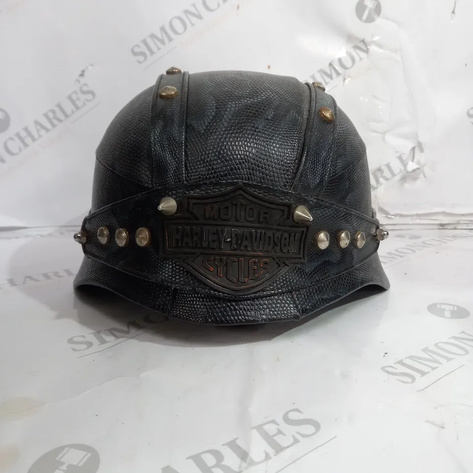 CUSTOM HARLEY DAVIDSON HELMET UNKNOW SIZE 