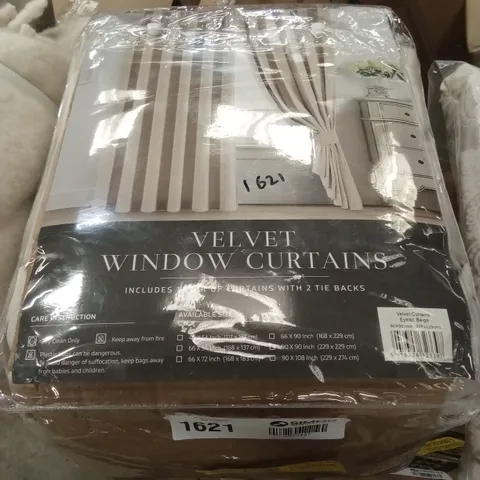 VELVET WINDOW CURTAINS IN BEIGE - 229X229CM