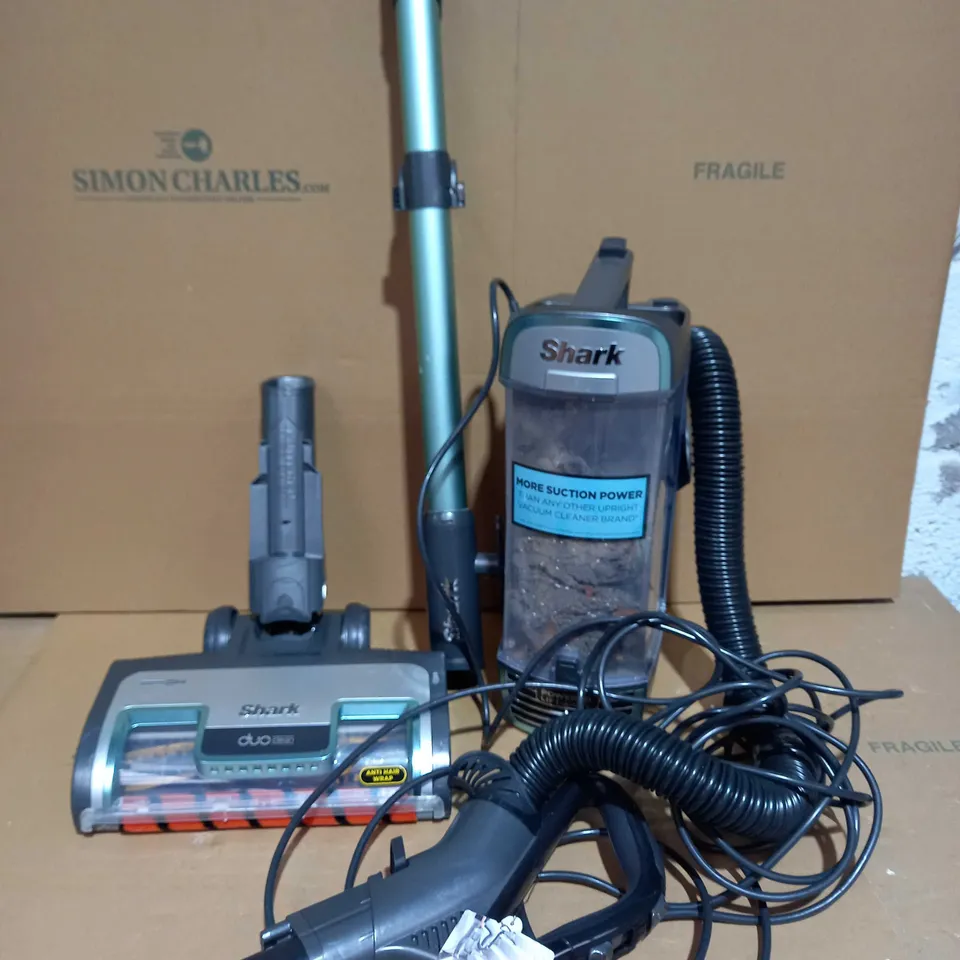SHARK UPRIGHT VACUUM CLEANER 