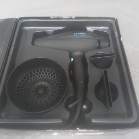 BOXED REVAMP PROGLOSS 5500 AC PROFESSIONAL 2400W DRYER