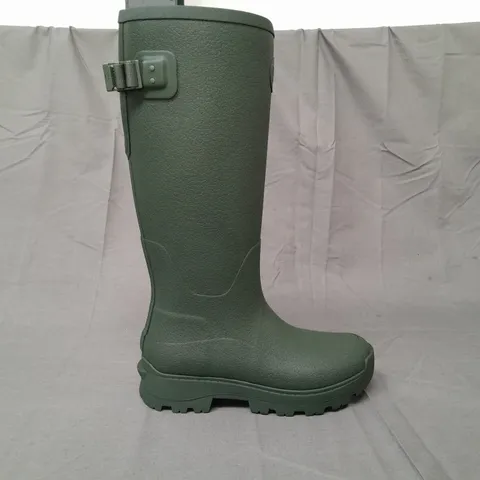 BOXED PAIR OF FITFLOP HIGH PERFORMANCE TALL RAIN BOOTS IN DEEP GREEN UK SIZE 4