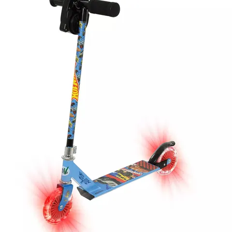 HOT WHEELS INLINE REVVER SCOOTER WITH LIGHT UP WHEELS