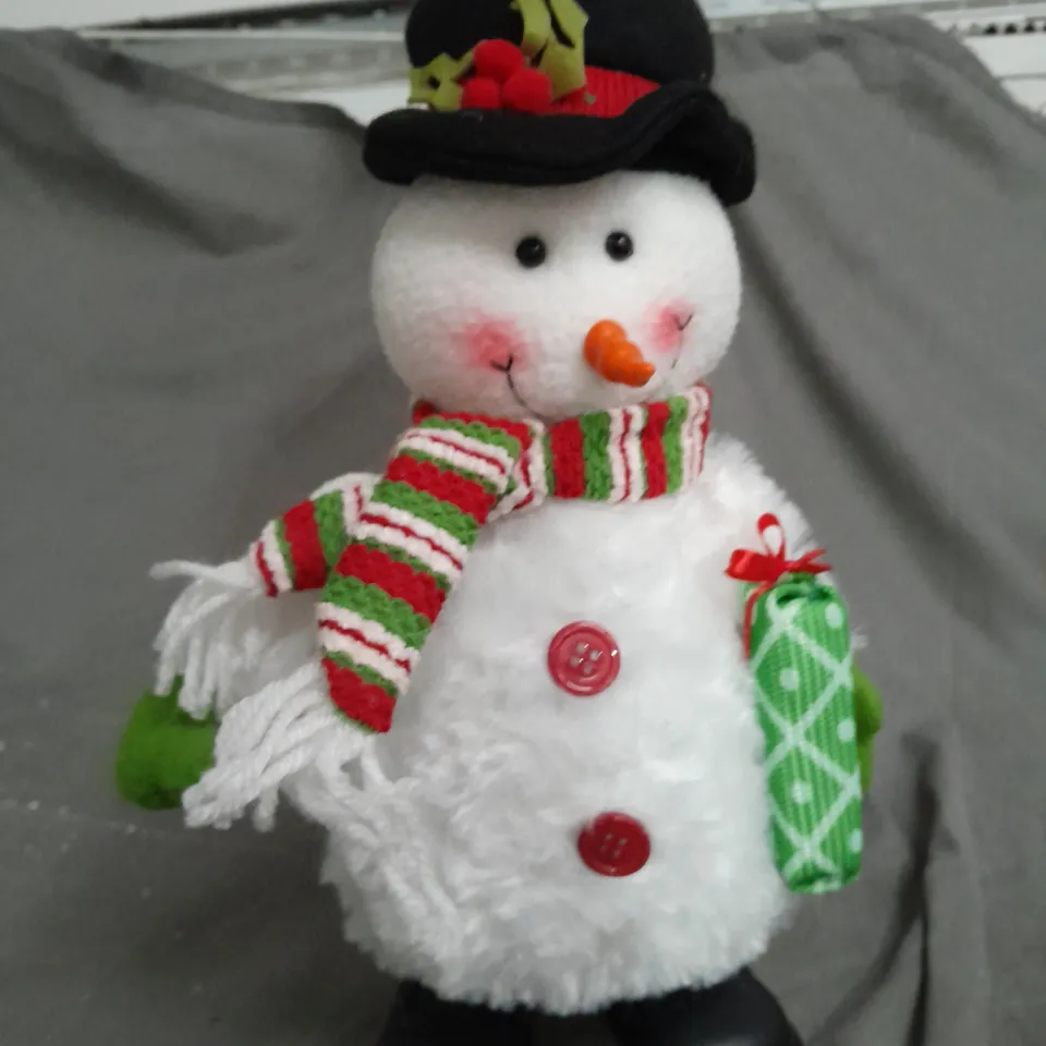 MUSICAL DANCING SNOWMAN CHRISTMAS DECORATION RRP £22.99