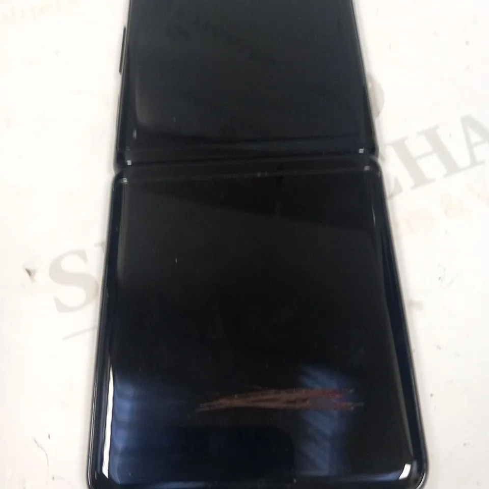 BOXED SAMSUNG GALAXY Z FLIP PHONE