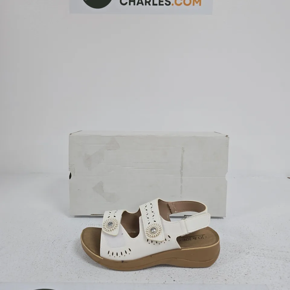 JOE & JO WHITE LEATHER WEDGE SANDALS WITH CUT-OUT FLORAL DETAILS – WOMEN'S FOOTWEAR (WITH BOX) SIZE EU 37