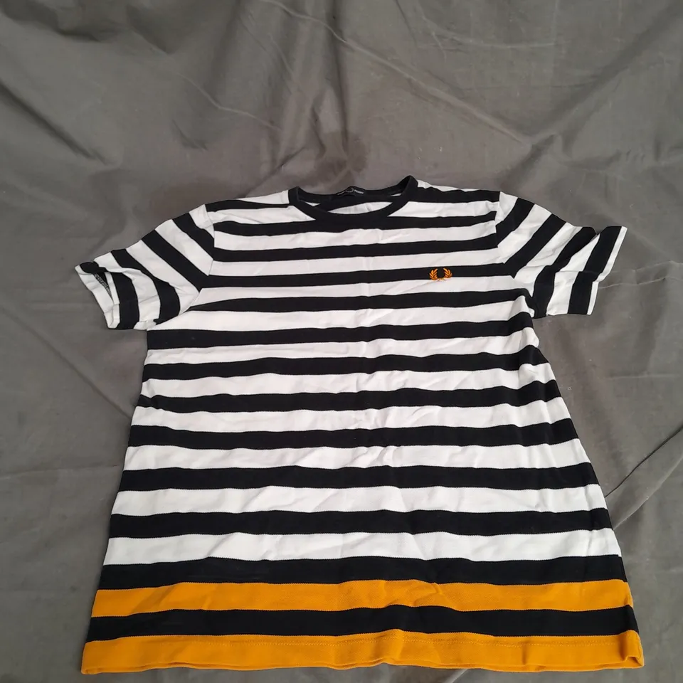 FRED PERRY TSHIRT IN STIPE MULTI SIZE S