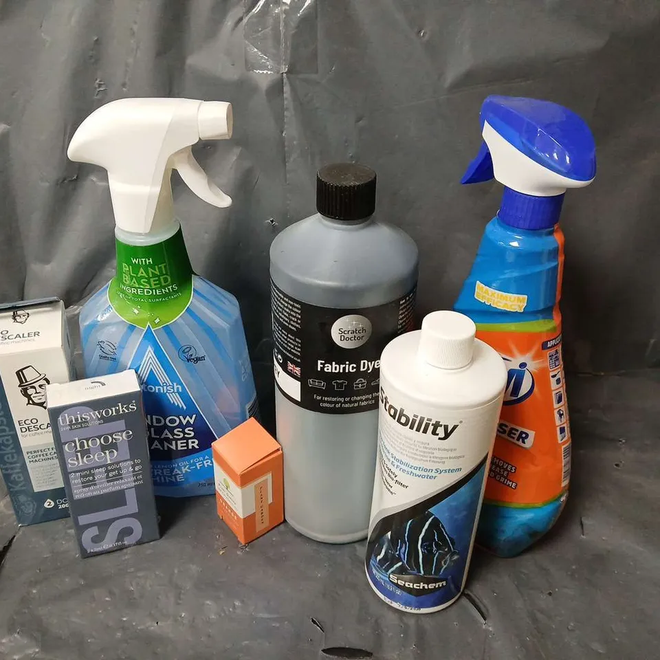 APPROXIMATELY 15 ASSORTED HOUSEHOLD ITEMS TO INCLUDE ASEVI DEGREASER, FABRIC DYE, GLASS CLEANER, ETC - COLLECTION ONLY