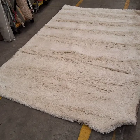 CREAM SHAG PILE RUG APPROXIMATELY 200×280CM