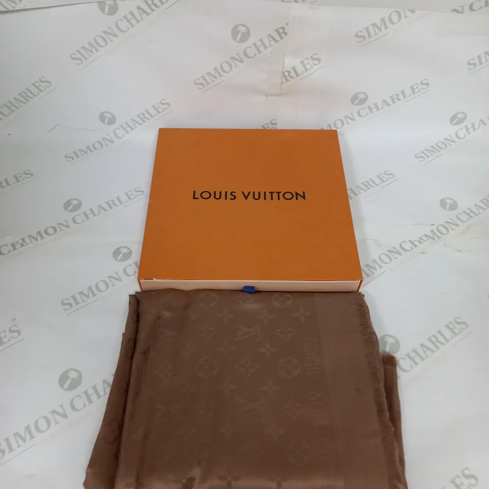 LOUIS VUITTON CASUAL SCARVE 