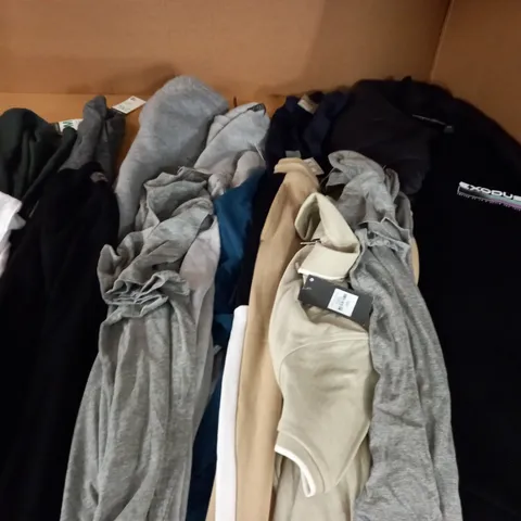 LO TOF 15 ASSORTED PRIMARK CLOTHING ITEMS IN VARIOUS SIZES