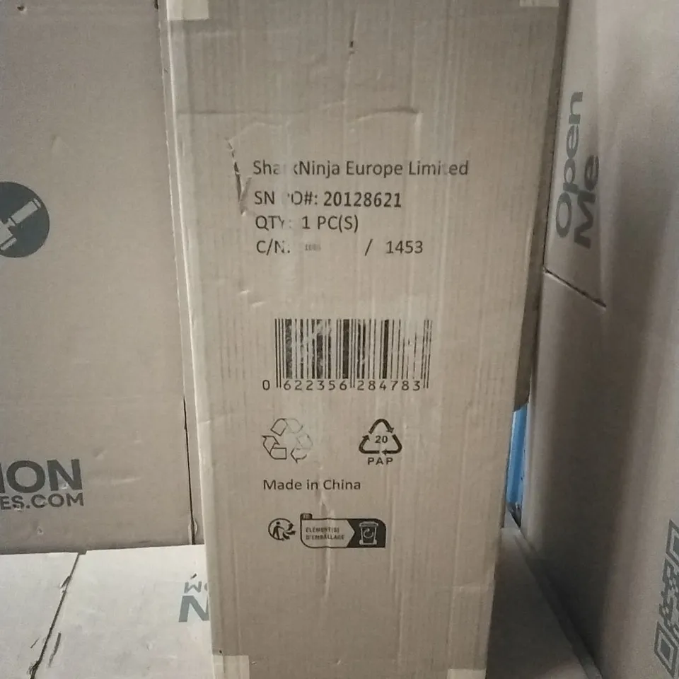 BOXED SHARK POWERDETECT CORDED STICK VACUUM CLEANER HZ4000UKT