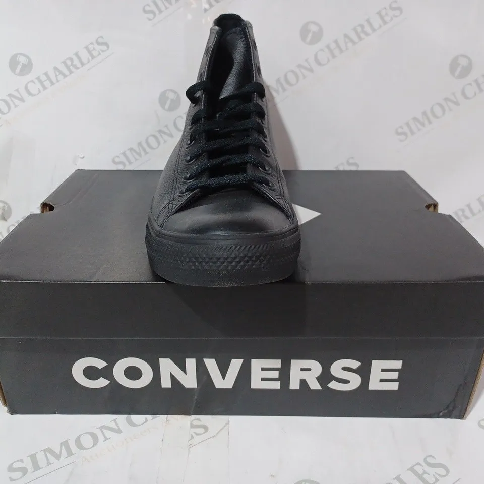 BOXED PAIR OF CONVERSE SHOES IN BLACK UK SIZE 10.5