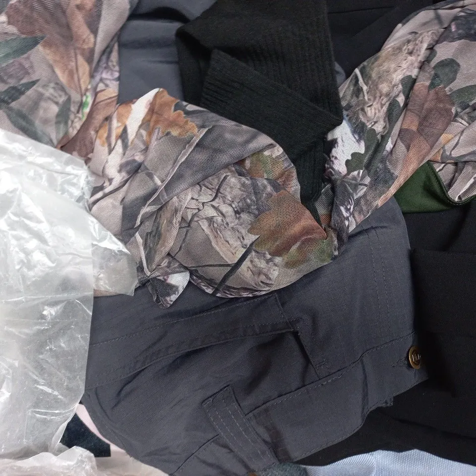 APPROXIMATELY 20 ASSORTED CLOTHING AND FASHION PRODUCTS IN VARIOUS STYLES AND SIZES - COLLECTION ONLY
