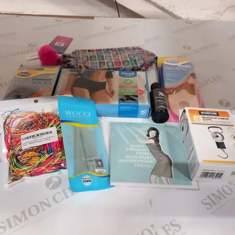 APPORXIMATELY 30 ASSORTED ACCESSORIES TO INCLUDE;