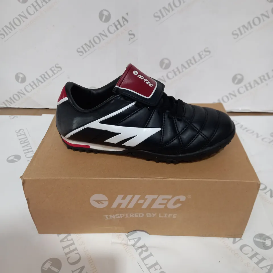BOXED PAIR OF HI-TECH LEAGUE PRO ASTRO JR - BLACK/WHITE/RED, SIZE 3