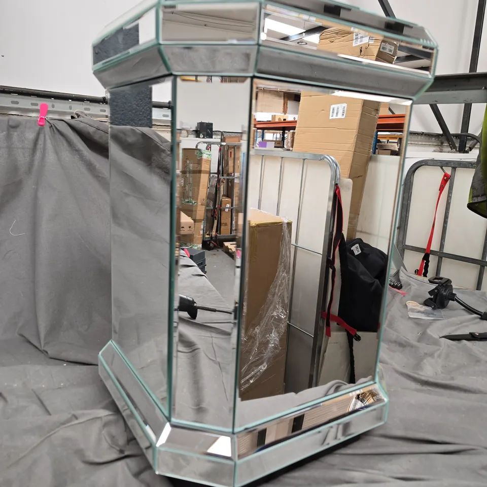 BOXED MIRRORED PLINTH LAMP TABLE - COLLECTION ONLY