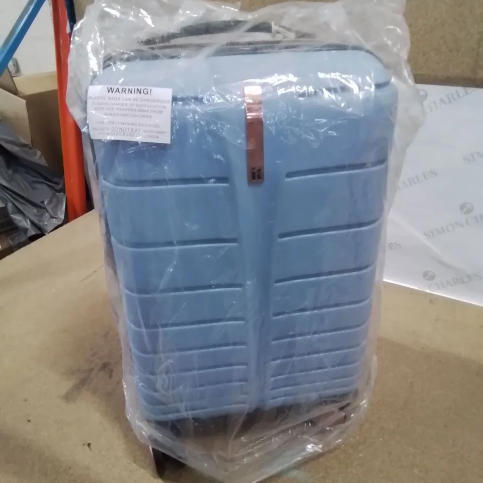 BRAND NEW IT BRAND BLUE AND ROSE PINK TRAVEL CASE WITH WHEELS 