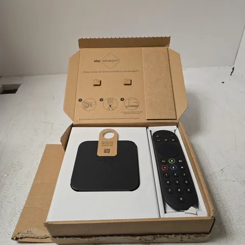 SKY STREAM IP061B-02-SKY-ANT-G01 STREAMING MEDIA PLAYER WITH REMOTE – BOXED