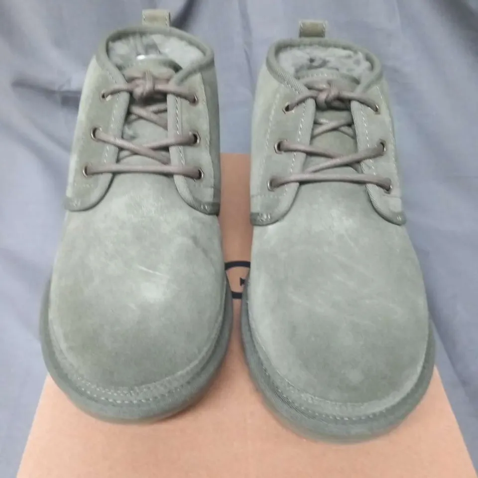 BOXED UGG W NEUMEL SIZE 5