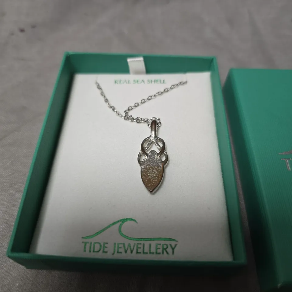TIDE JEWELLERY REAL SEA SHELL PENDANT NECKLACE