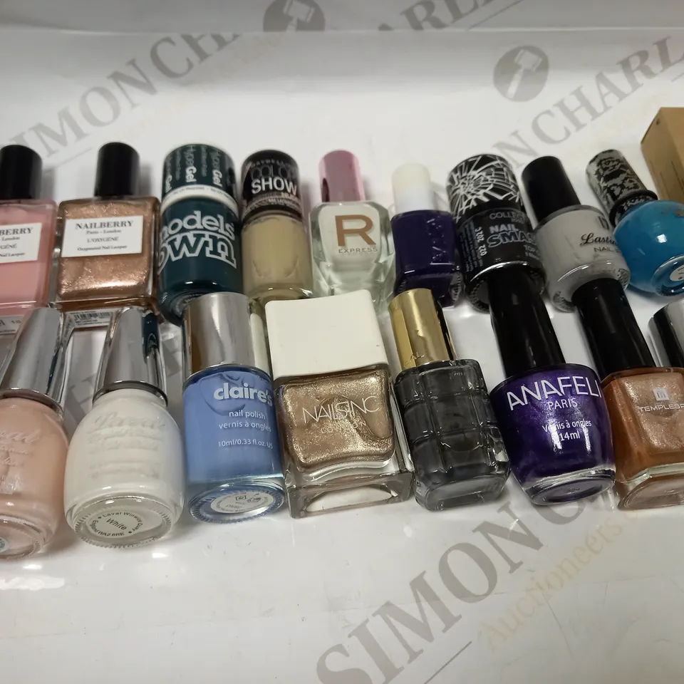 ASSORTMENT OF NAIL POLISH APPROX. 20 ITEMS 