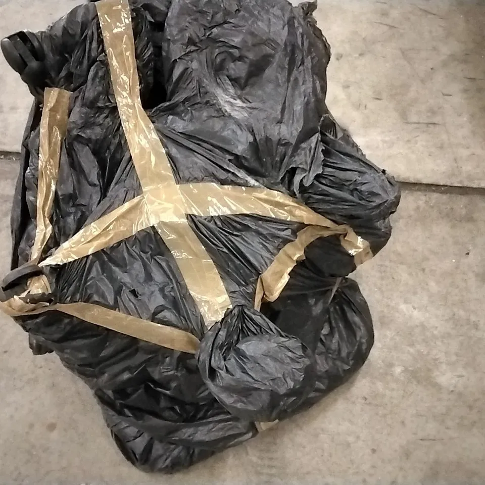 BAGGED BLACK OFFICE CHAIR 