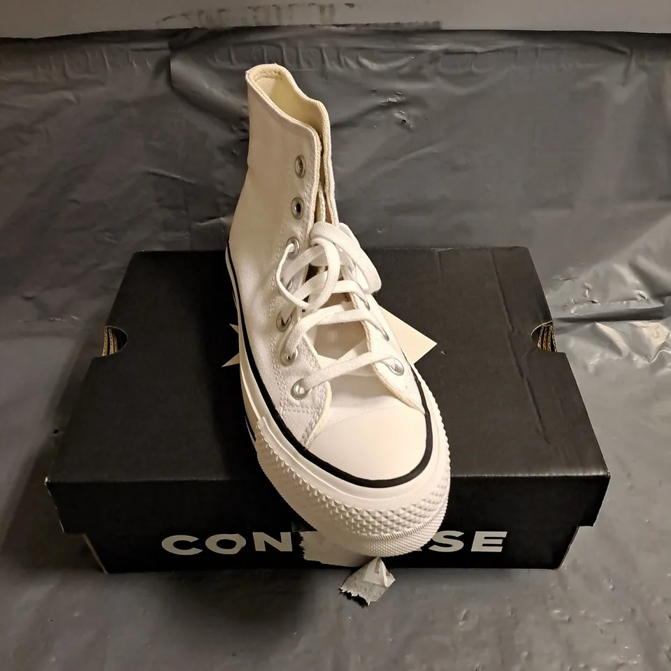 BOXED PAIR OF CONVERSE ALL STAR PLATFORM TRAINERS IN WHITE SIZE WOMENS UK 3.5