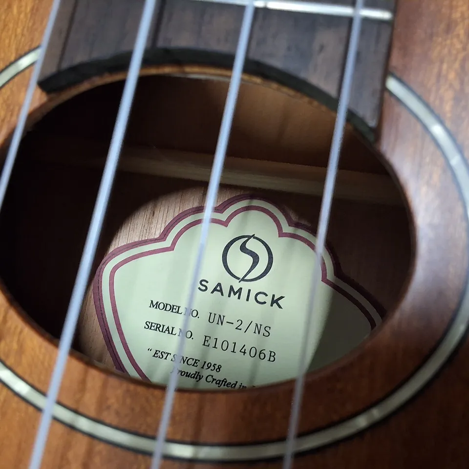SAMICK UN-2/NS UKULELE – NATURAL WOOD FINISH