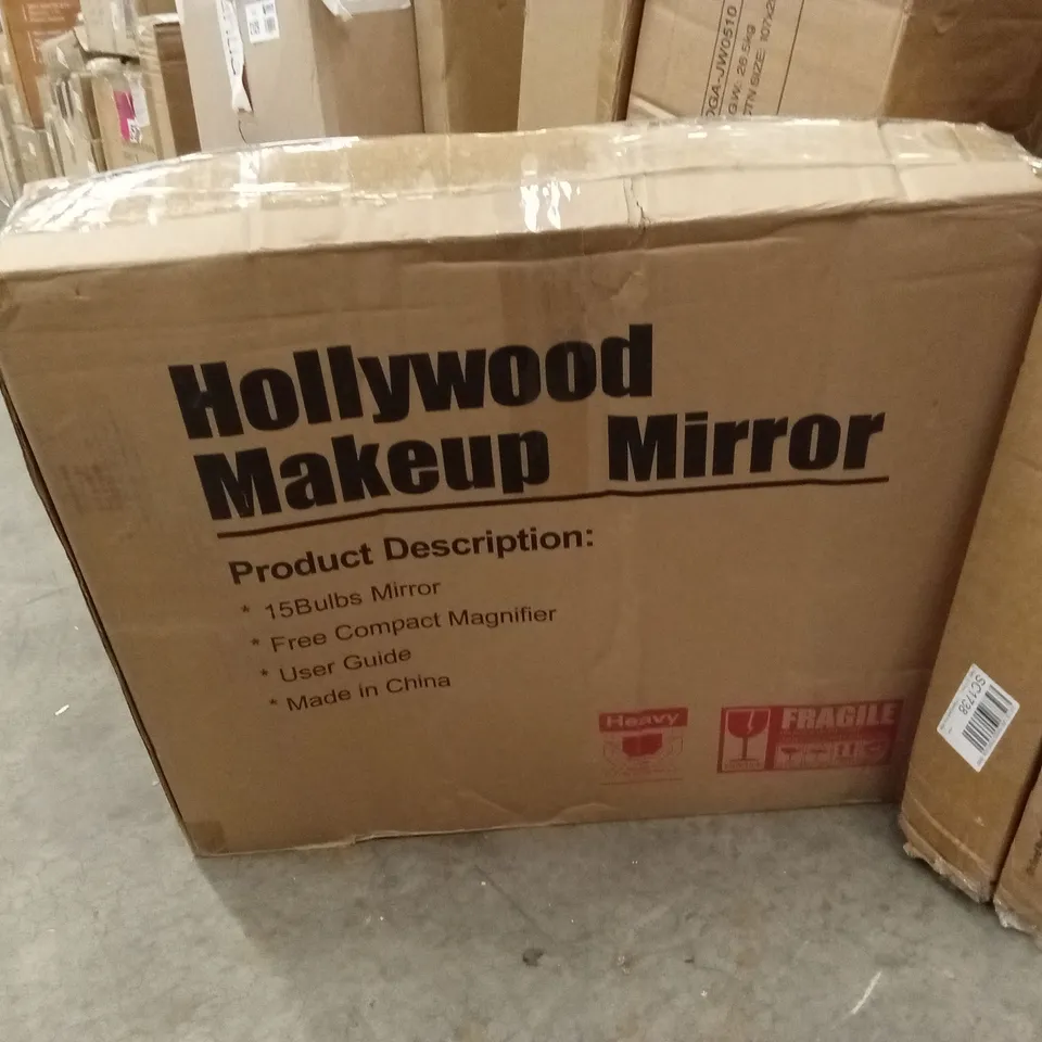 BOXED HOLLYWOOD MAKEUP MIRROR (1 BOX)