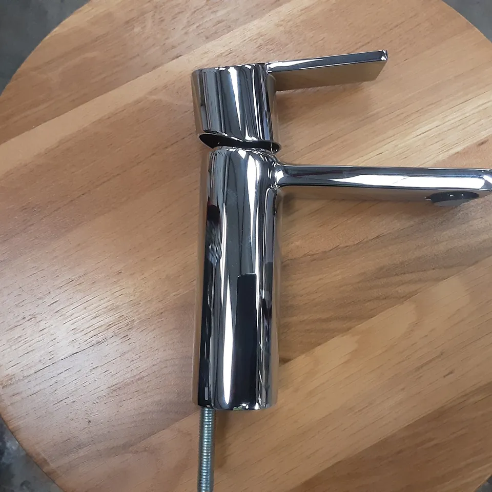 BASIN TAP CHROME FINISH 